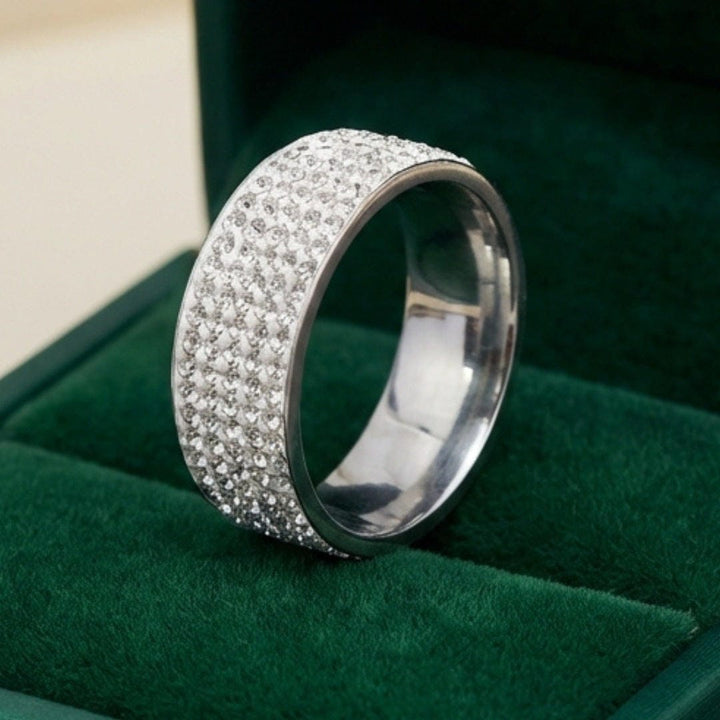 Pavelli | Crystal Band Ring