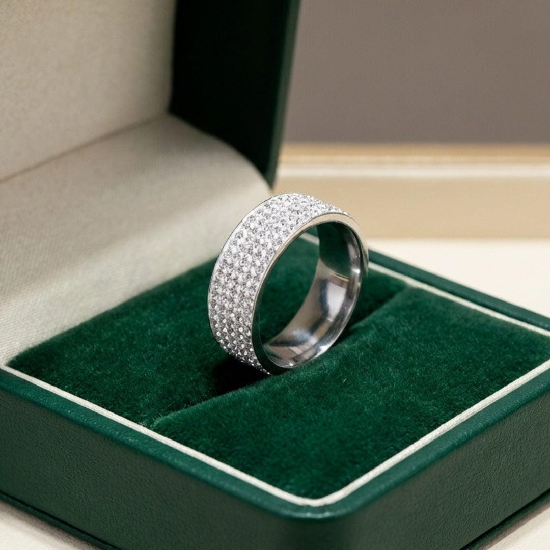 Pavelli | Crystal Band Ring