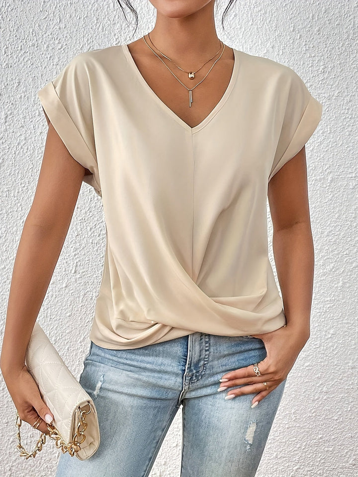 Cleo™ | Classic t shirt with v neckline