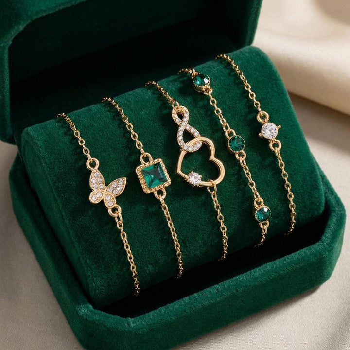 Hallow | Heart Green Crystal Stone Bracelet Set