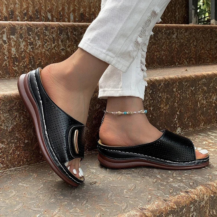 Joanna | Classic Urban Sandals