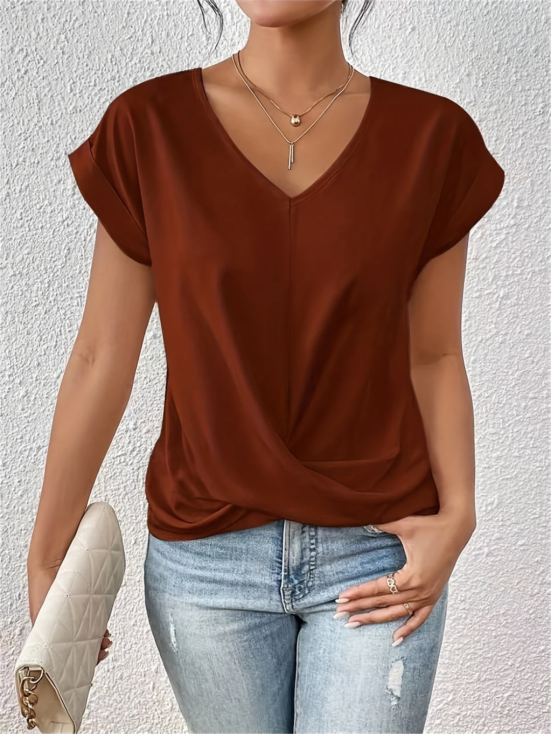 Cleo™ | Classic t shirt with v neckline