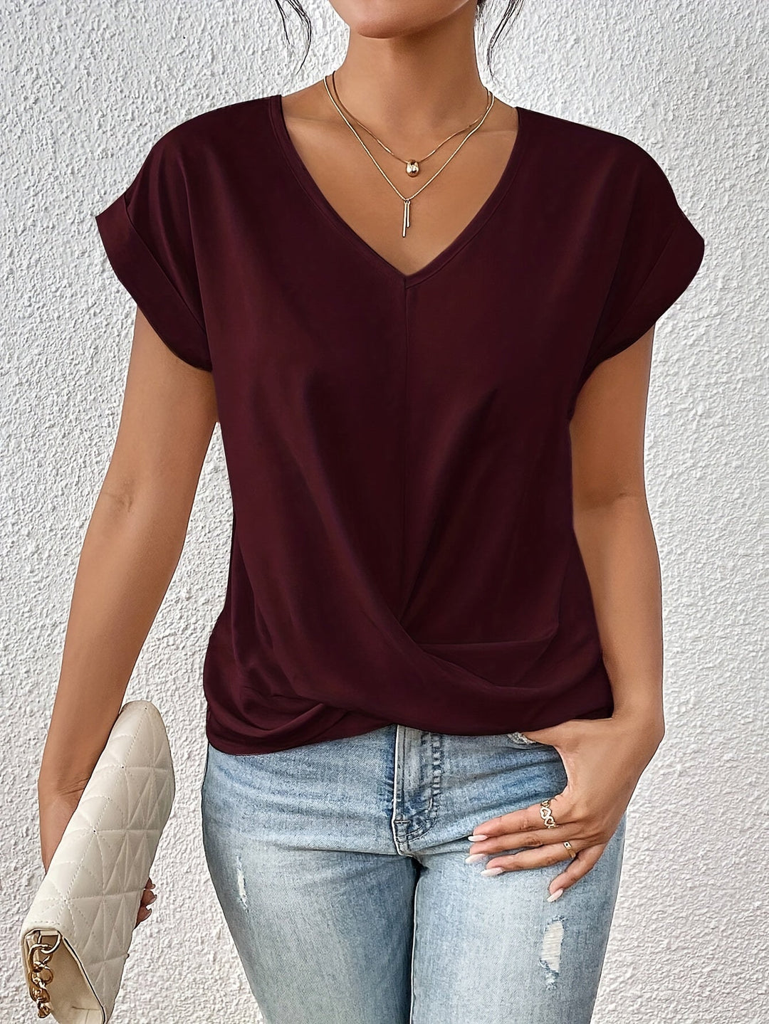 Cleo™ | Classic t shirt with v neckline