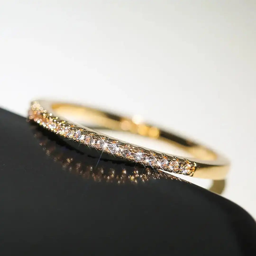 Elyse | Minimalist Zirconia Ring