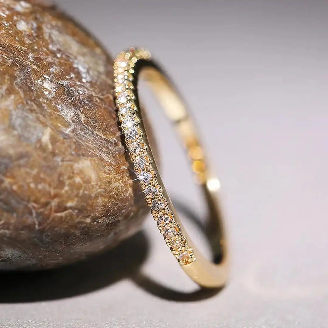 Elyse | Minimalist Zirconia Ring