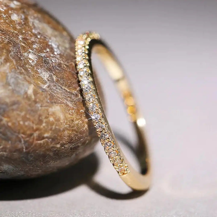 Elyse | Minimalist Zirconia Ring