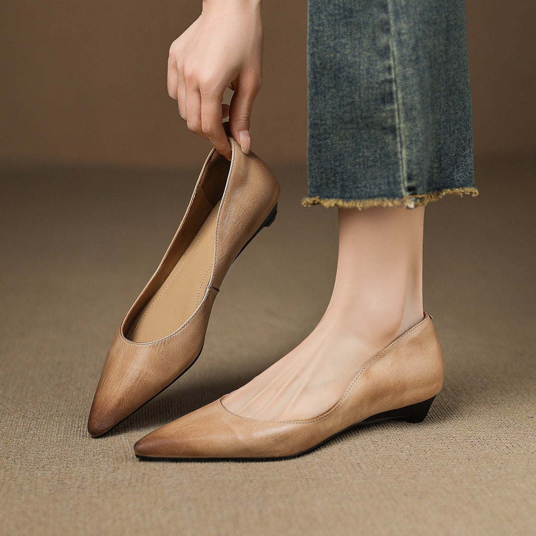 Arla | Pointed Toe Flats