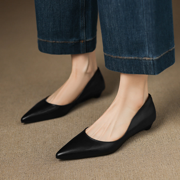 Arla | Pointed Toe Flats