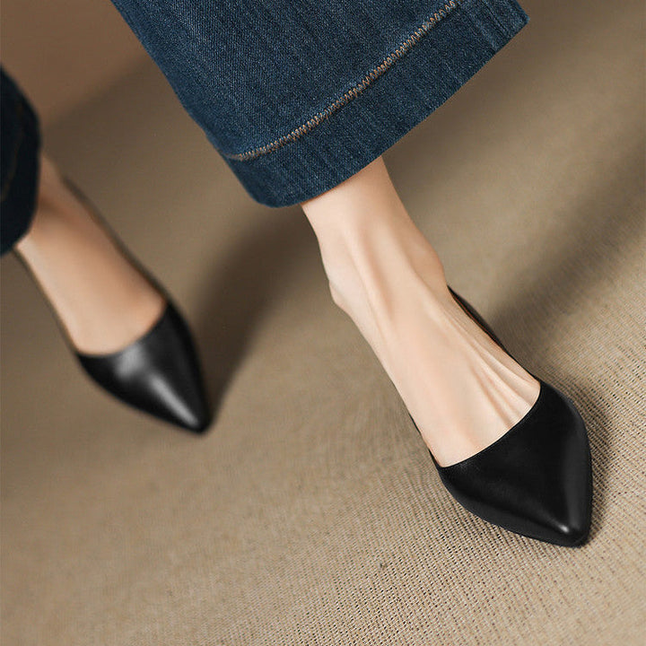 Arla | Pointed Toe Flats