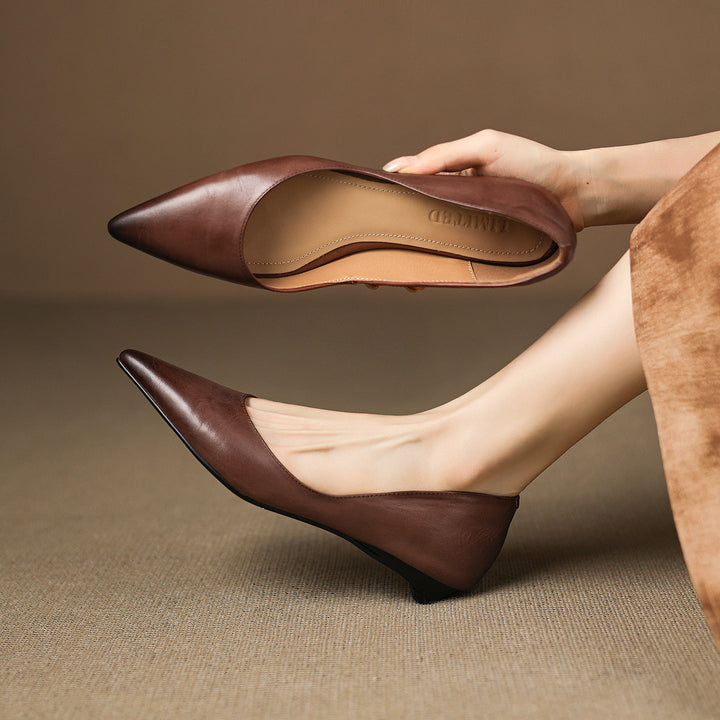 Arla | Pointed Toe Flats