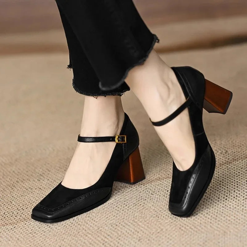 Amelia | Classic Pumps