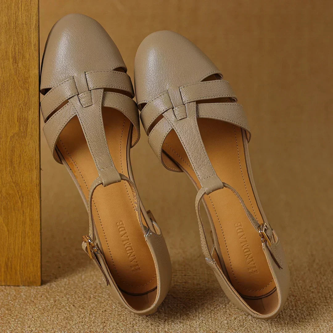 Nathalie | T-Bar Flats