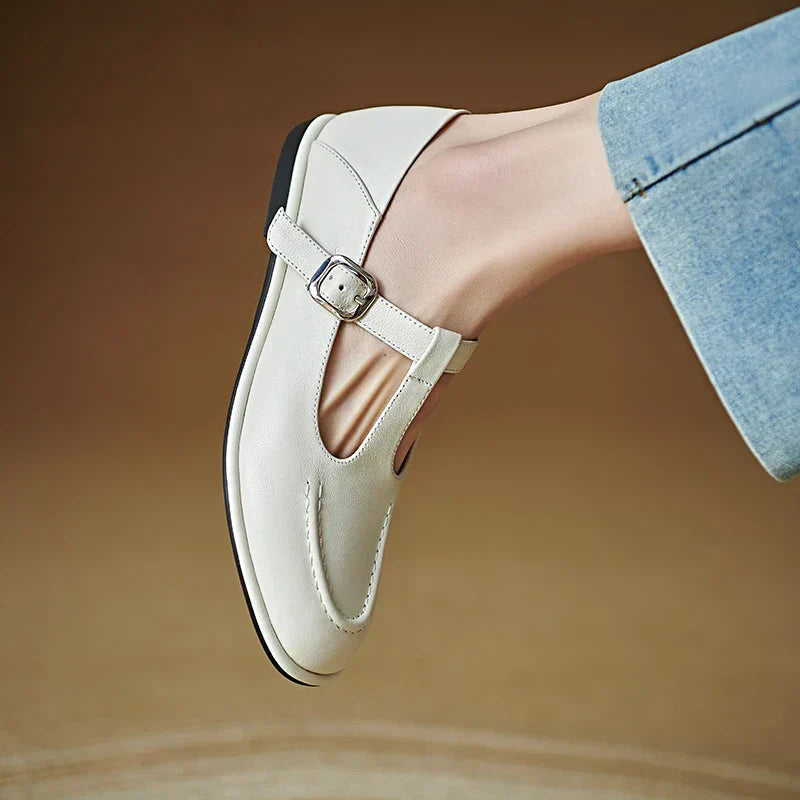 Vionne | Low Heeled Pumps