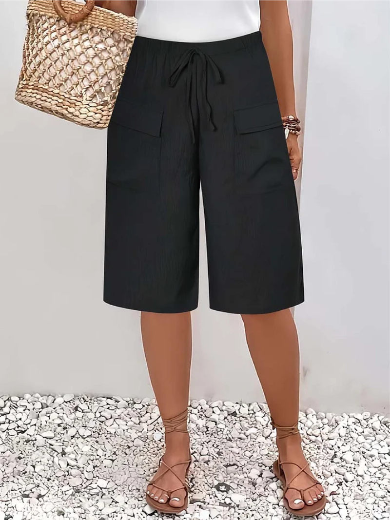 Lina | Everyday Shorts