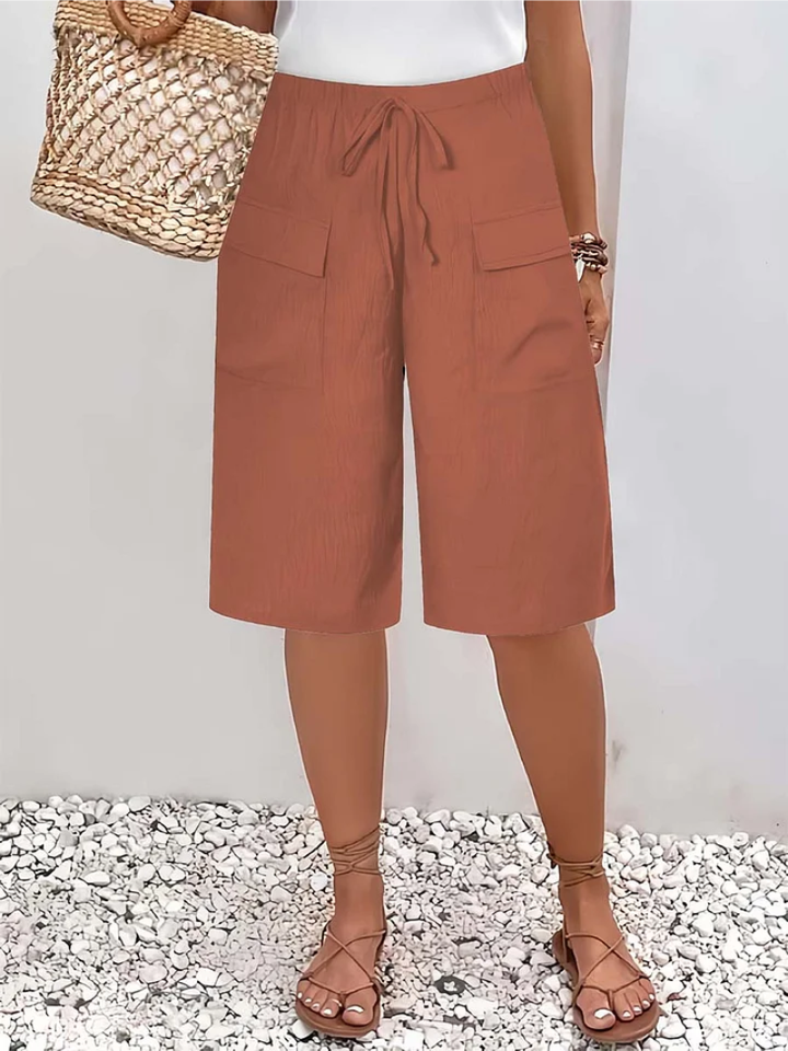 Lina | Everyday Shorts